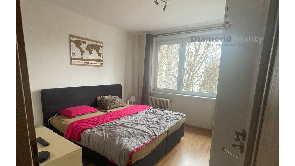 Na prenájom 2 izbový vybavený byt, ulica B. Smetanu, Trnava