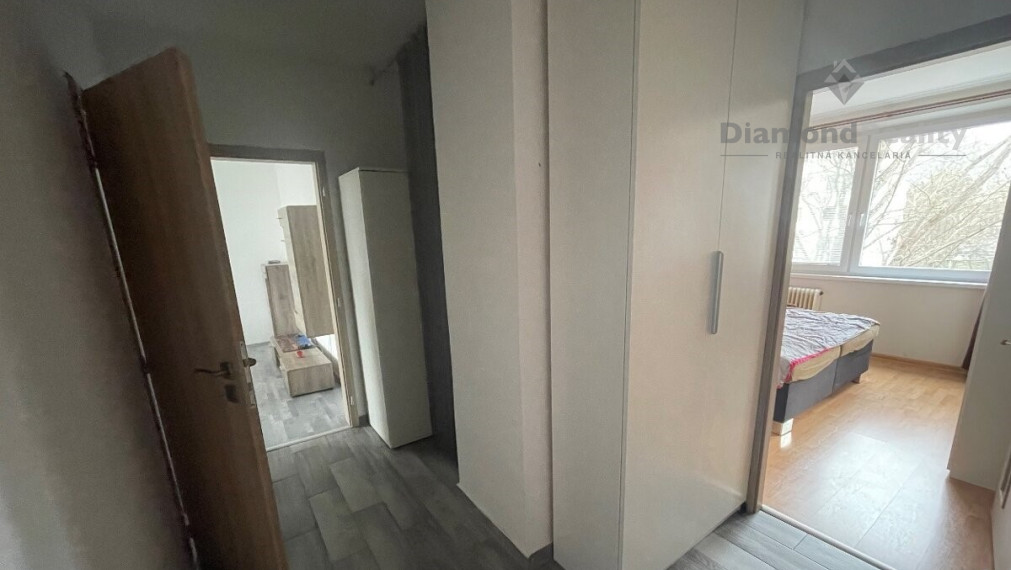 Na prenájom 2 izbový vybavený byt, ulica B. Smetanu, Trnava