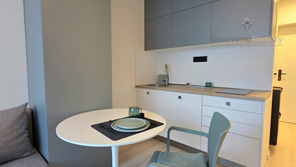 Na predaj pekný, menší 1 izbový byt na ulici Krivá, Košice - Juh