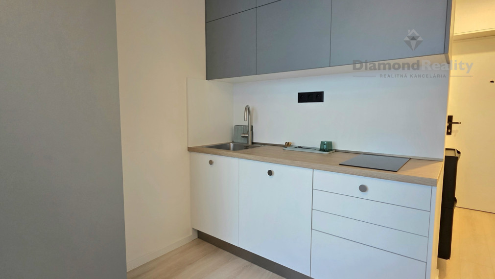 Na predaj pekný, menší 1 izbový byt na ulici Krivá, Košice - Juh