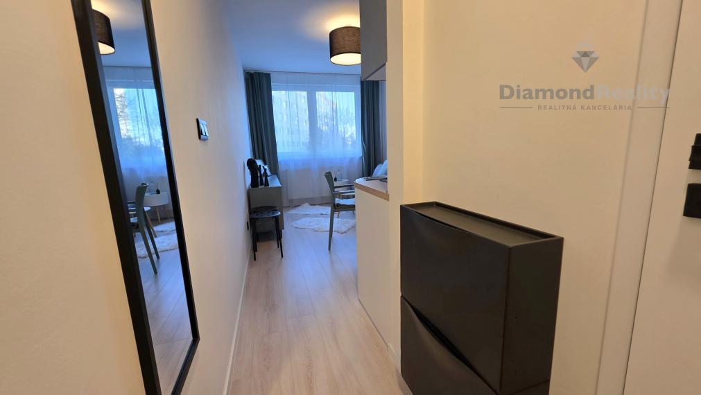 Na predaj pekný, menší 1 izbový byt na ulici Krivá, Košice - Juh