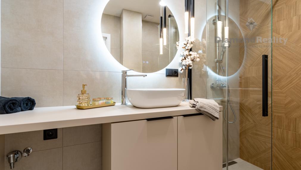 Na predaj pekný 3-izbový byt po rekonštrukcii, ulica Výstaby, Košice - Západ.