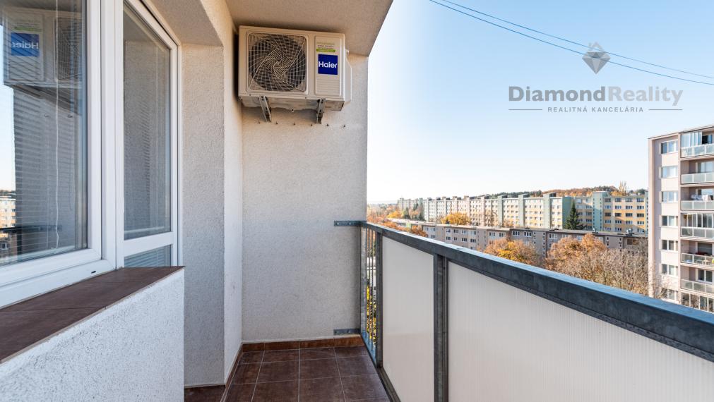 Na predaj pekný 3-izbový byt po rekonštrukcii, ulica Výstaby, Košice - Západ.