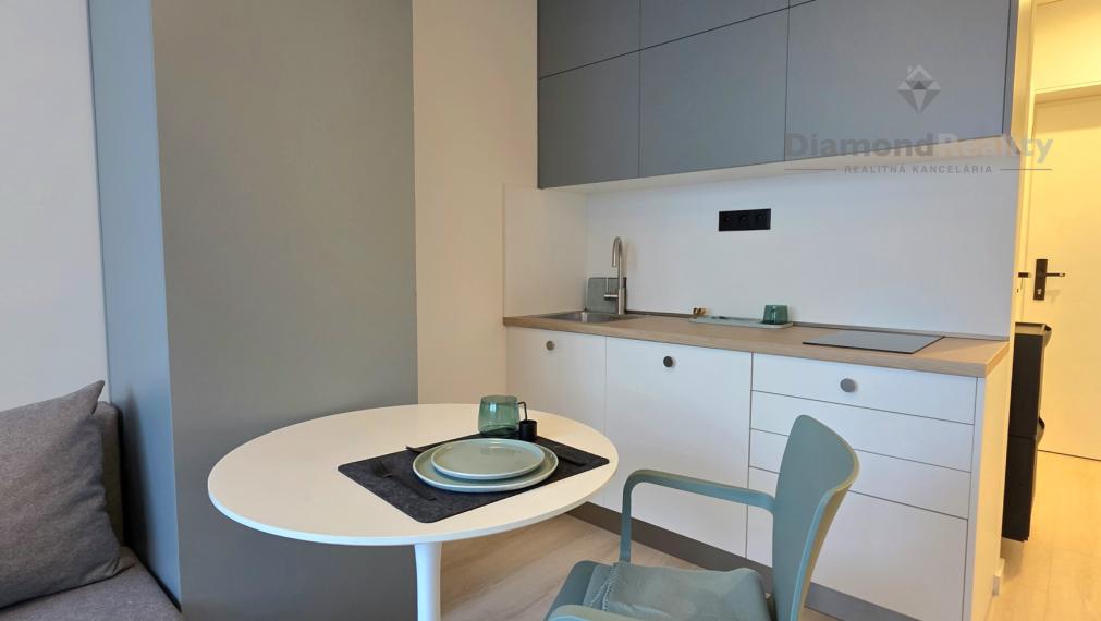 Na predaj pekný, menší 1 izbový byt na ulici Krivá, Košice - Juh