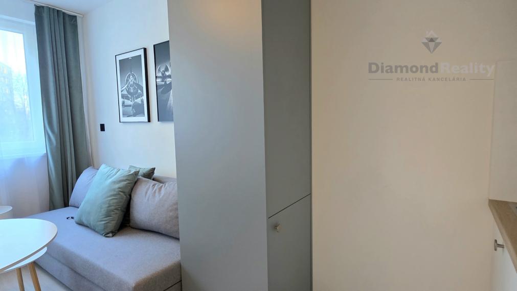 Na predaj pekný, menší 1 izbový byt na ulici Krivá, Košice - Juh