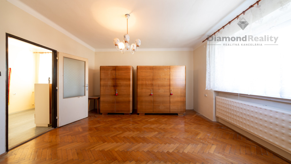 Na predaj dva ihneď obývateľné rodinné domy za cenu jedného v malebnej obci Výčapy-Opatovce