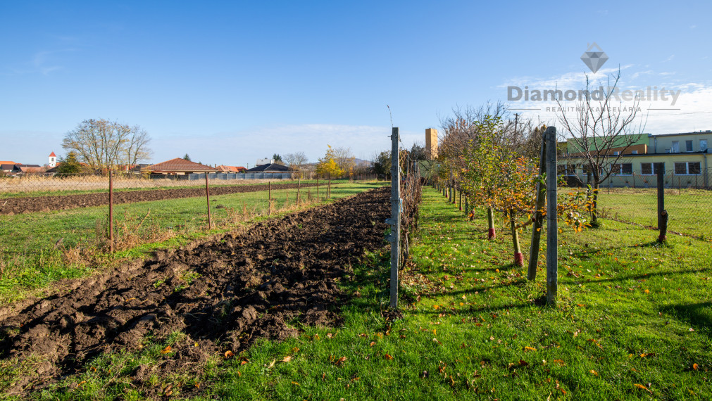 Na predaj dva ihneď obývateľné rodinné domy za cenu jedného v malebnej obci Výčapy-Opatovce