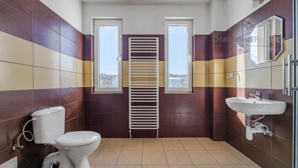 Najlepšia INVESTIČNÁ PRÍLEŽITOSŤ: 2 BUDOVY -  GABOLTOV okr. Bardejov