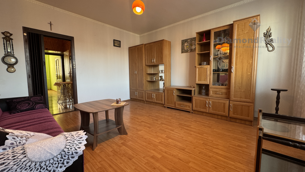 NAJLACNEJŠÍ 3 IZBOVÝ BYT NA SÍDLISKU ŤAHANOVCE | 62m2 + 3m LOGGIA | VARŠAVSKÁ ULICA