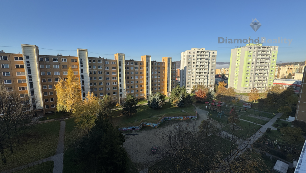 NAJLACNEJŠÍ 3 IZBOVÝ BYT NA SÍDLISKU ŤAHANOVCE | 62m2 + 3m LOGGIA | VARŠAVSKÁ ULICA