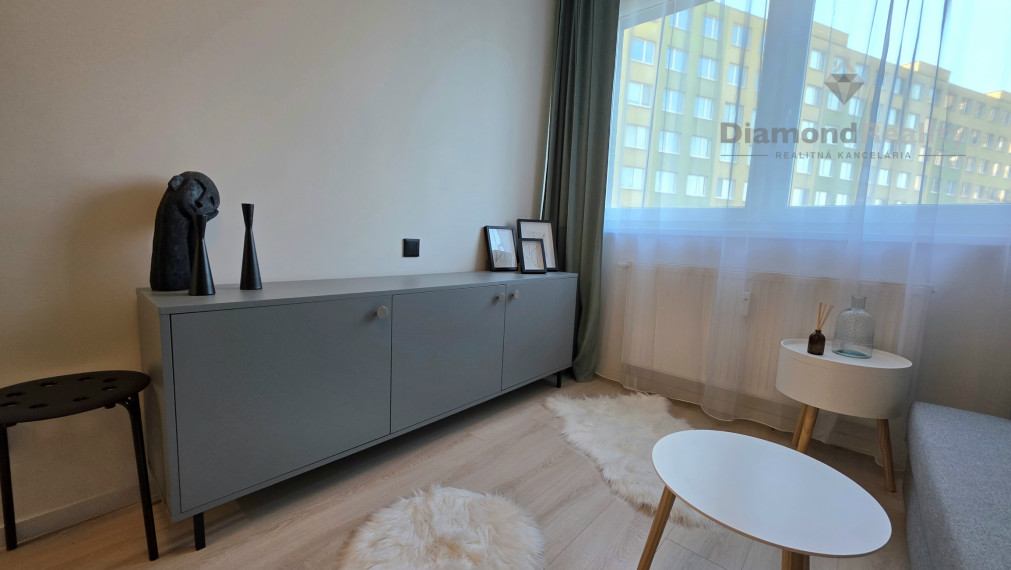 NA PREDAJ PEKNÝ 1 - IZBOVÝ BYT NA ULICI KRIVÁ, KOŠICE - JUH