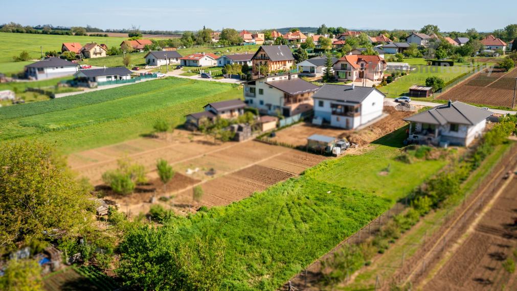 Na predaj stavebný pozemok Trávnica pri Podhájskej