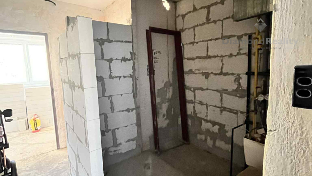 NA PREDAJ 2 IZBOVÝ BYT S KOMOROU NA ULICI DRUŽICOVÁ, KOŠICE - NAD JAZEROM