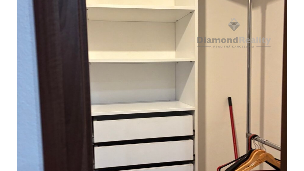 Na predaj 3 izbový byt , Hronská ulica, Košice -Západ