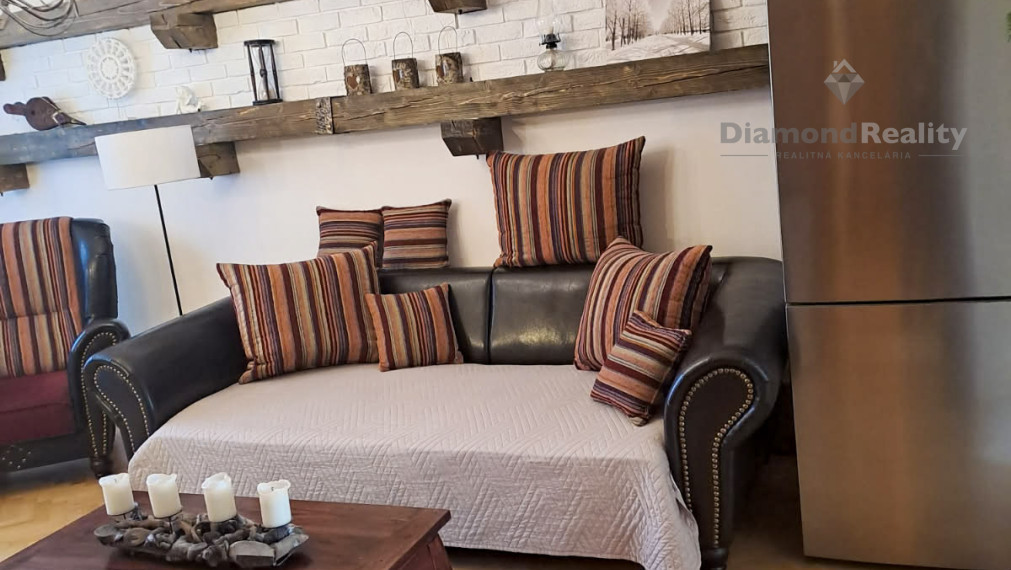 PRENAJATÉ-Na prenájom 2 izbový byt v Starom meste, ul. Jarná