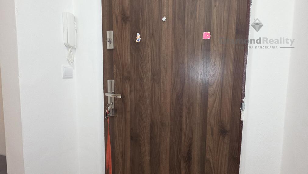 NA PREDAJ - 1 izbový byt pri Astorke, ulica Južná trieda