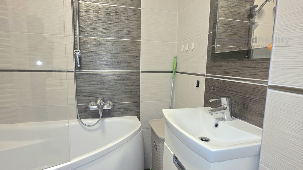 NA PREDAJ - 1 izbový byt pri Astorke, ulica Južná trieda