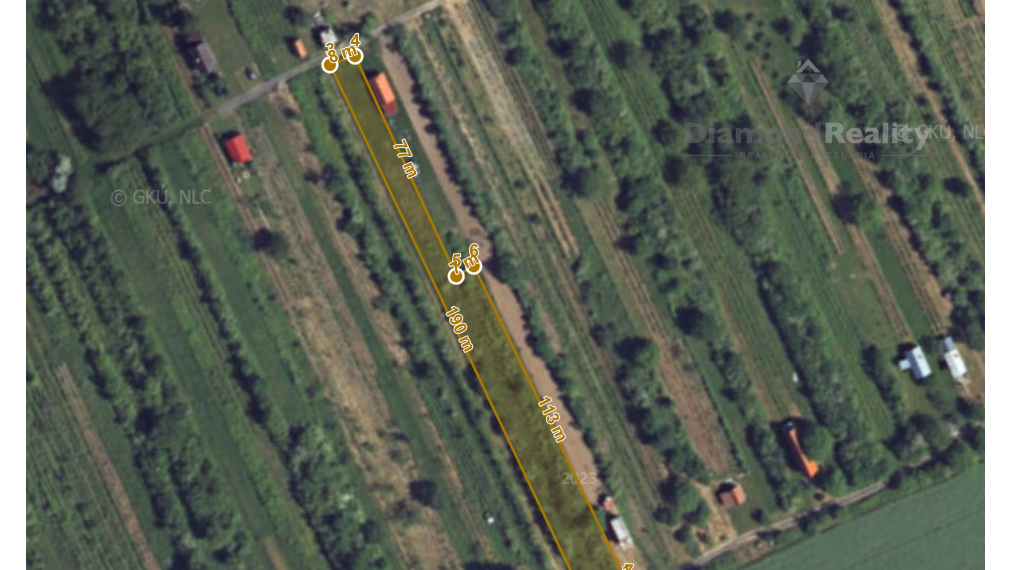 Na predaj pozemok na výstavbu aj dvoch viničných chatiek v obci Kozárovce