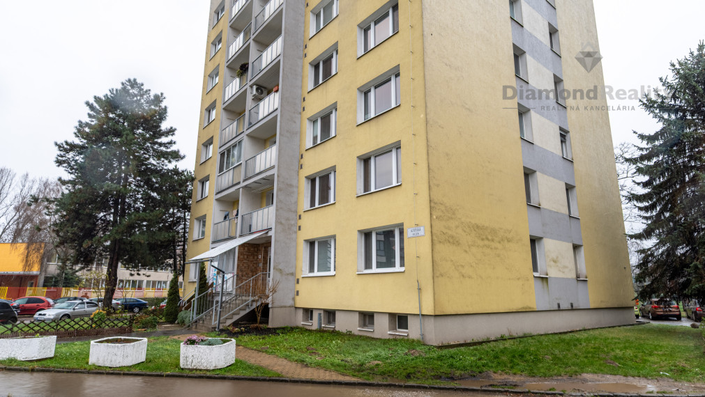 Na predaj 2-izbový byt na Azovskej ulici, Košice – Nad jazerom, prízemie