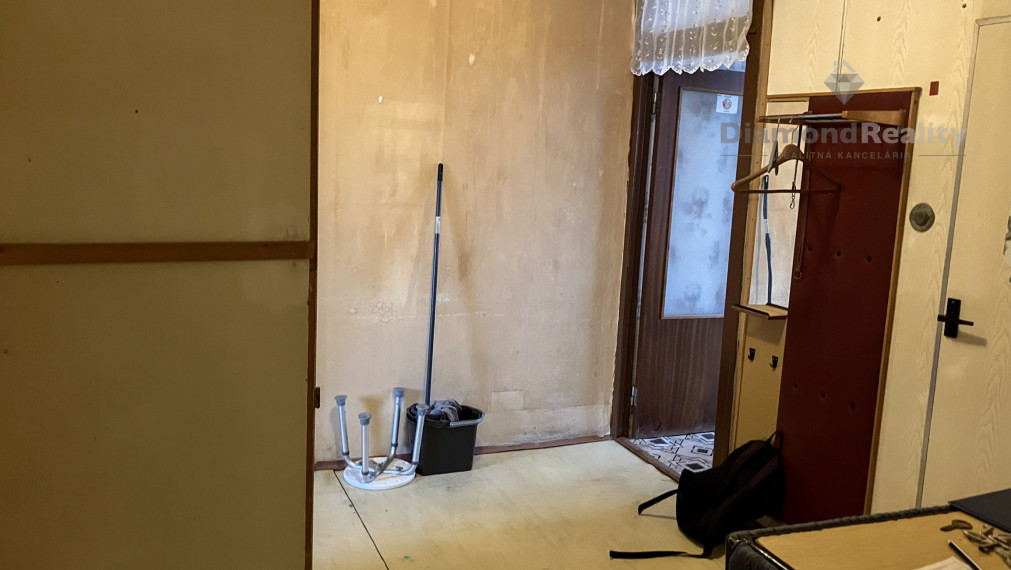 NA PREDAJ 3 IZBOVÝ BYT | 70 m² + LODŽIA | ZAKARPATSKÁ ULICA