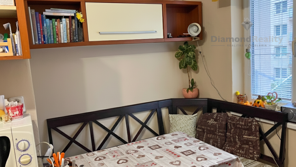 NA PREDAJ 2 IZBOVÝ BYT | 54m² | PO REKONŠTRUKCII | ROŽŇAVA