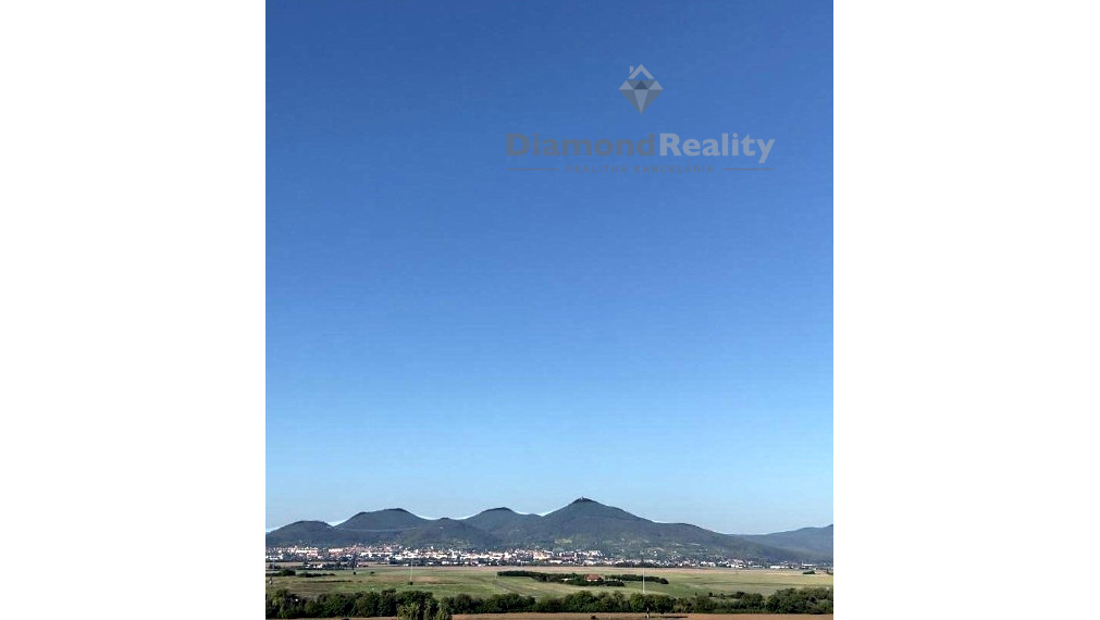 Záhradný domček s vinohradom