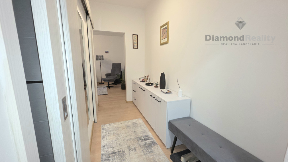 REZERVOVANÝ! 1 izbový byt na predaj, ulica Južná trieda