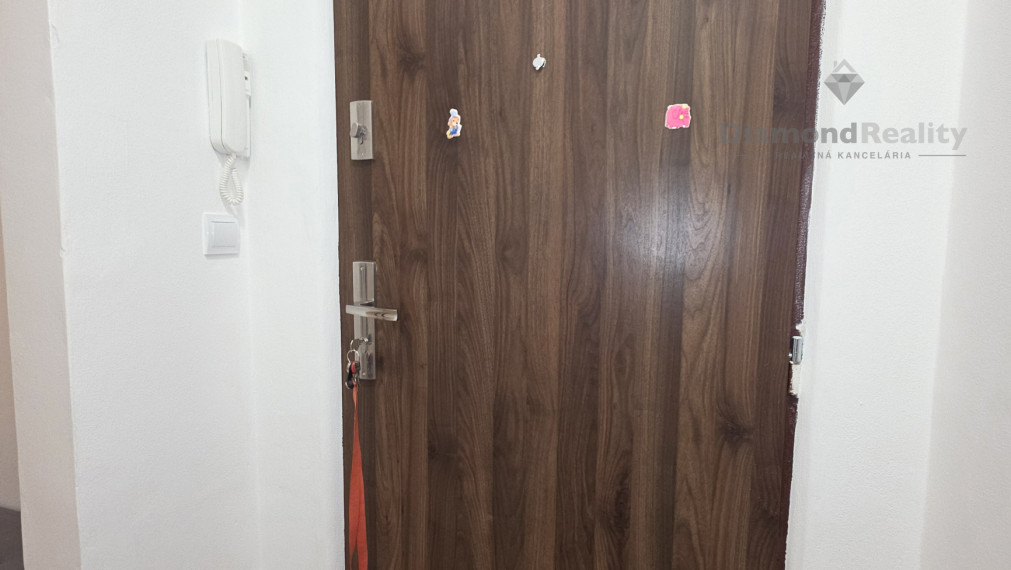 REZERVOVANÝ! 1 izbový byt na predaj, ulica Južná trieda