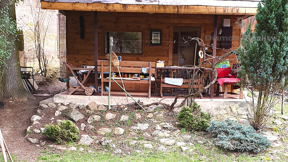 Pozemok s chatou v Myslave