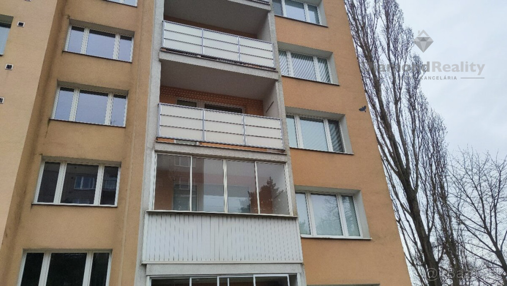 NA PREDAJ VEĽKÝ 2 IZBOVÝ BYT PO REKONŠTRUKCII | 57m2 +LOGGIA