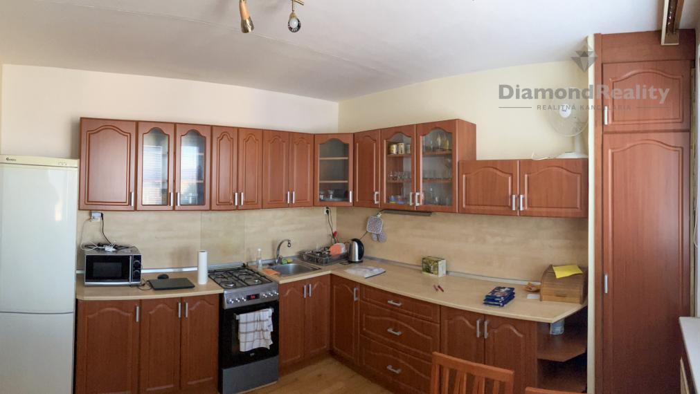 NA PREDAJ VEĽKÝ 2 IZBOVÝ BYT PO REKONŠTRUKCII | 57m2 +LOGGIA