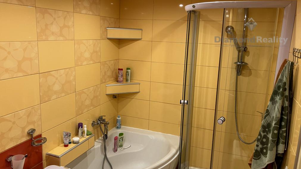 NA PREDAJ VEĽKÝ 2 IZBOVÝ BYT PO REKONŠTRUKCII | 57m2 +LOGGIA