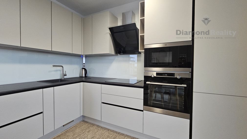 Na prenájom 2 izbový byt na Inoveckej ulici, Košice - Západ