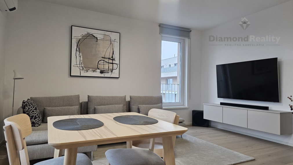 Na prenájom 2 izbový byt na Inoveckej ulici, Košice - Západ