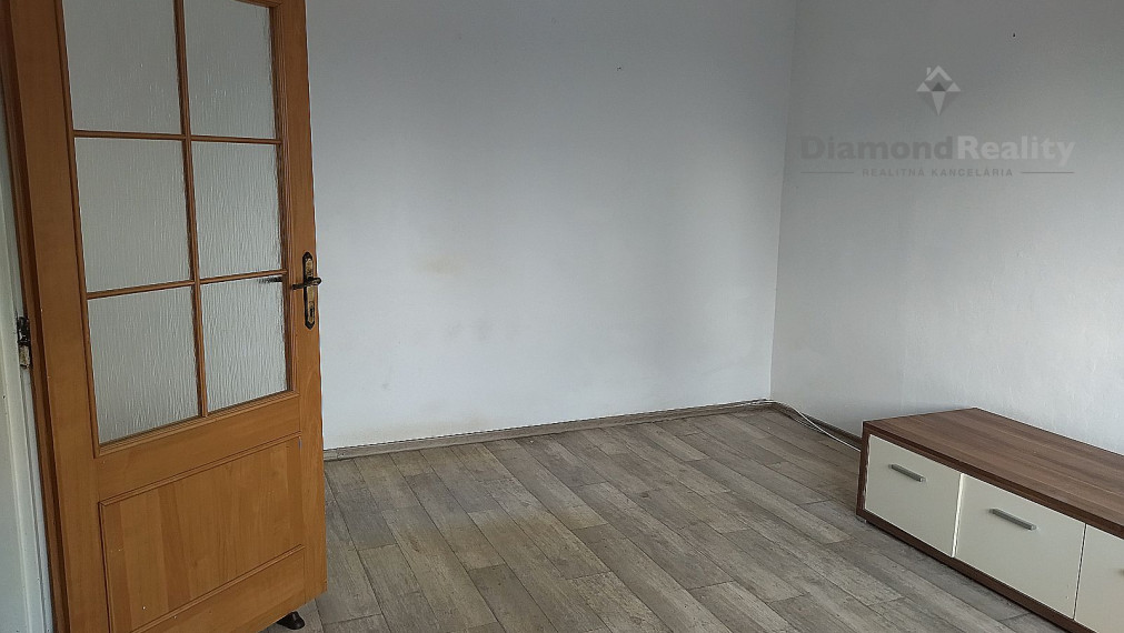 Na predaj 1 izbový byt s balkónom, ulica Nerudova, Trnava