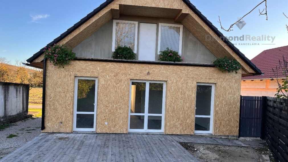 Na predaj zrekonštruovaný rodinný dom, obec Osuské.