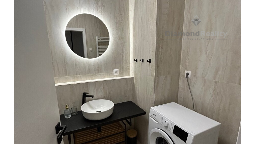 Na prenájom úplne nový 2 izbový byt, balkón, Cisárky, Sereď