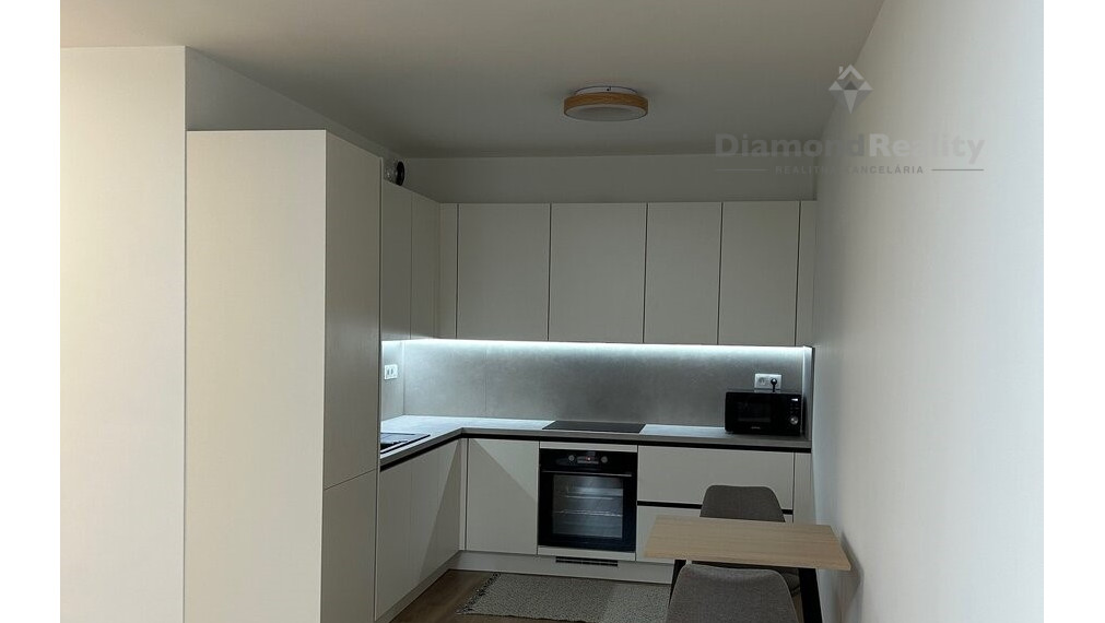 Na prenájom úplne nový 2 izbový byt, balkón, Cisárky, Sereď