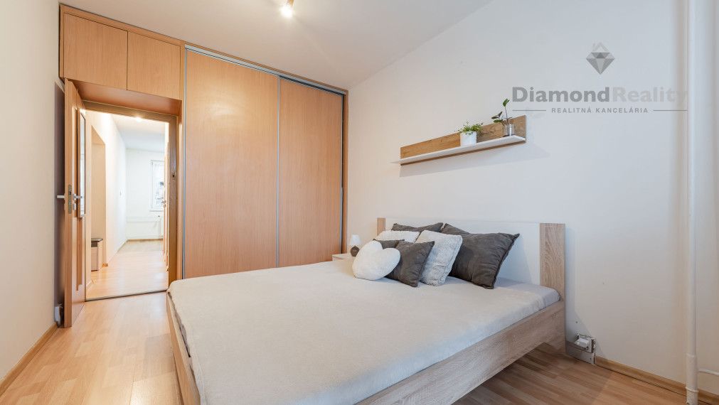 REZERVOVANÉ!!!  -  TOP INVESTÍCIA  - NOVÝ ŠTART - 2 izbový byt ŤAHANOVCE