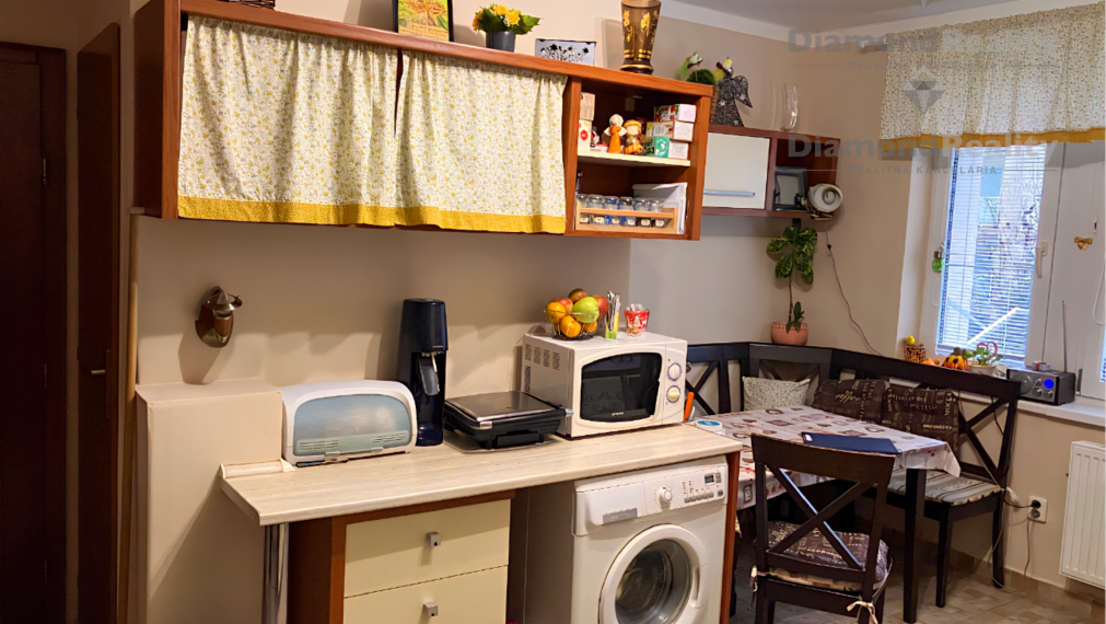 NA PREDAJ 2 IZBOVÝ BYT | 54m² | PO REKONŠTRUKCII | ROŽŇAVA