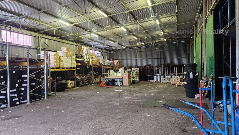 PRENÁJOM - JUŽNÁ TRIEDA  - Sklad so strategickou polohou  - 353 m2
