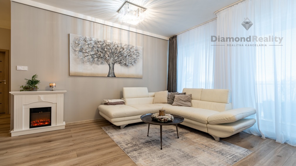 NA PREDAJ PRIESTRANNÝ 3 IZBOVÝ BYT | 80m2 + 17m2 BALKÓN | BOROVICOVÝ HÁJ