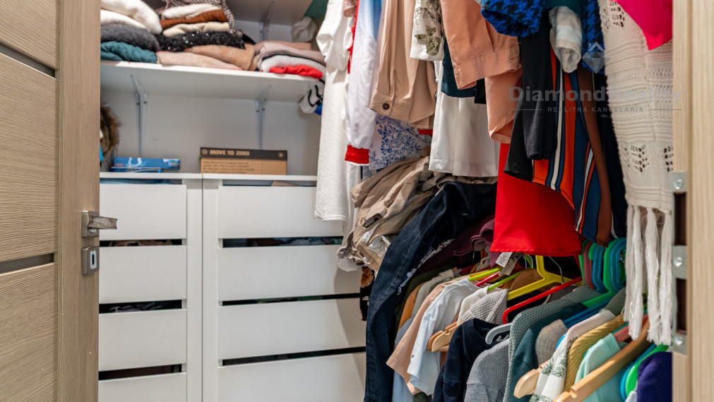 NA PREDAJ PRIESTRANNÝ 3 IZBOVÝ BYT | 80m2 + 17m2 BALKÓN | BOROVICOVÝ HÁJ