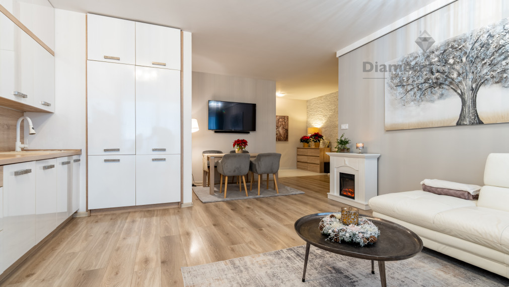 NA PREDAJ PRIESTRANNÝ 3 IZBOVÝ BYT | 80m2 + 17m2 BALKÓN | BOROVICOVÝ HÁJ