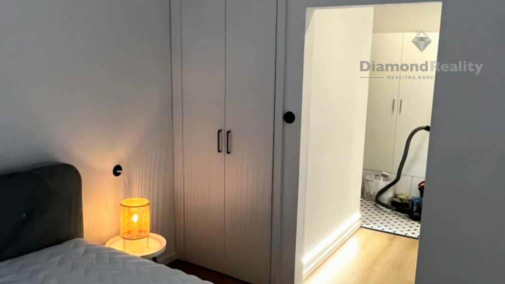 NA PREDAJ KOMPLETNE ZREKONŠTRUOVANÝ BYT | ZIMNÁ ULICA | 40m²