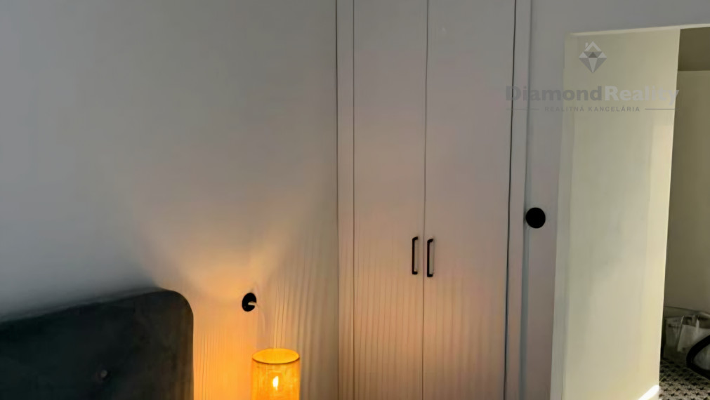 NA PREDAJ KOMPLETNE ZREKONŠTRUOVANÝ BYT | ZIMNÁ ULICA | 40m²