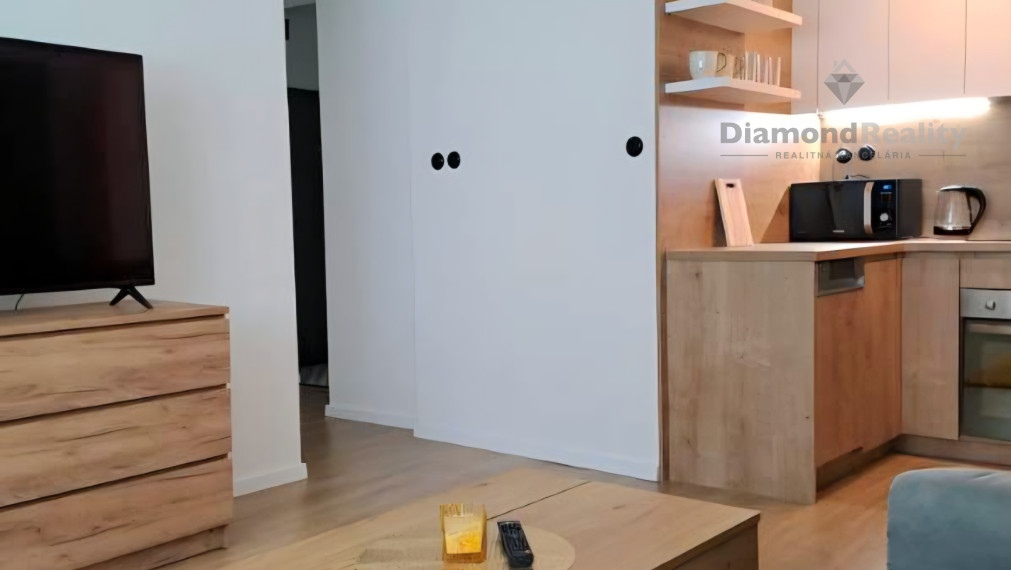 NA PREDAJ KOMPLETNE ZREKONŠTRUOVANÝ BYT | ZIMNÁ ULICA | 40m²