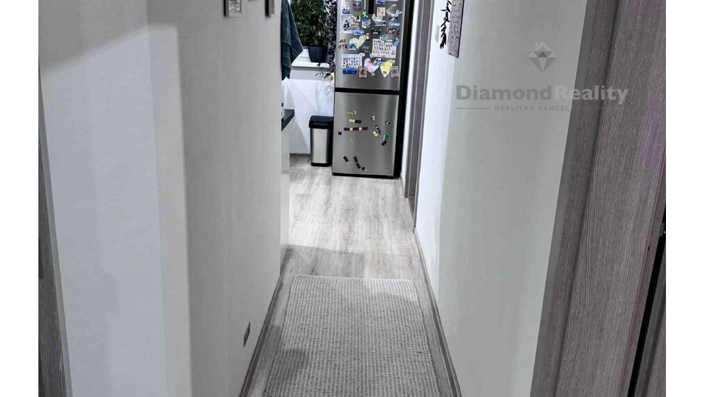 NOVÁ CENA | NA PREDAJ ZREKONŠTRUOVANÝ 3 IZBOVÝ BYT V ROŽŇAVE