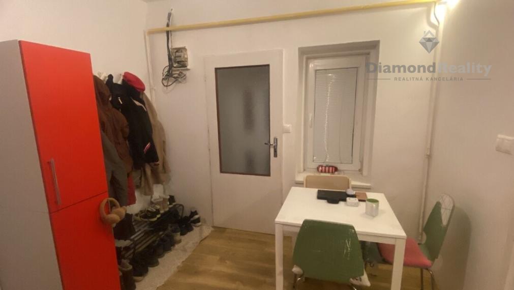 Na predaj zrekonštruovaný dom, pri Bratislave, Svätý Jur