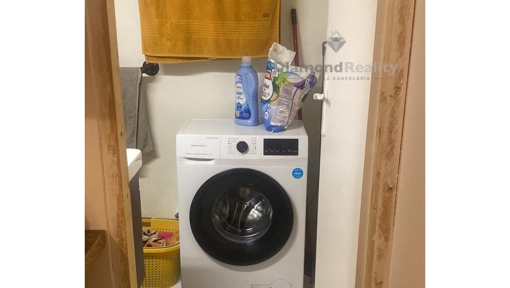 Na predaj zrekonštruovaný dom, pri Bratislave, Svätý Jur